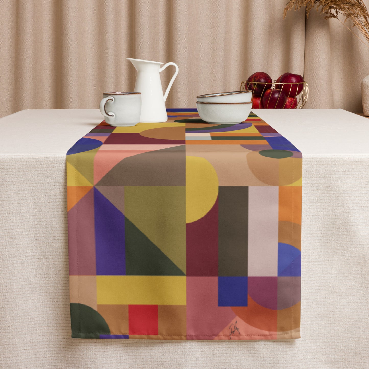 Smart Composition | Table runner