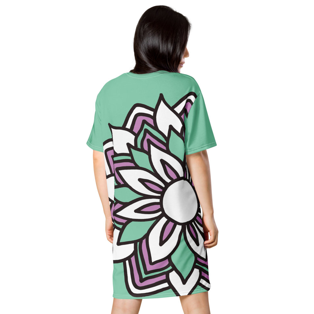 Smiling Flowers | T-Shirt Dress