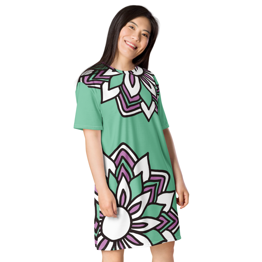 Smiling Flowers | T-Shirt Dress