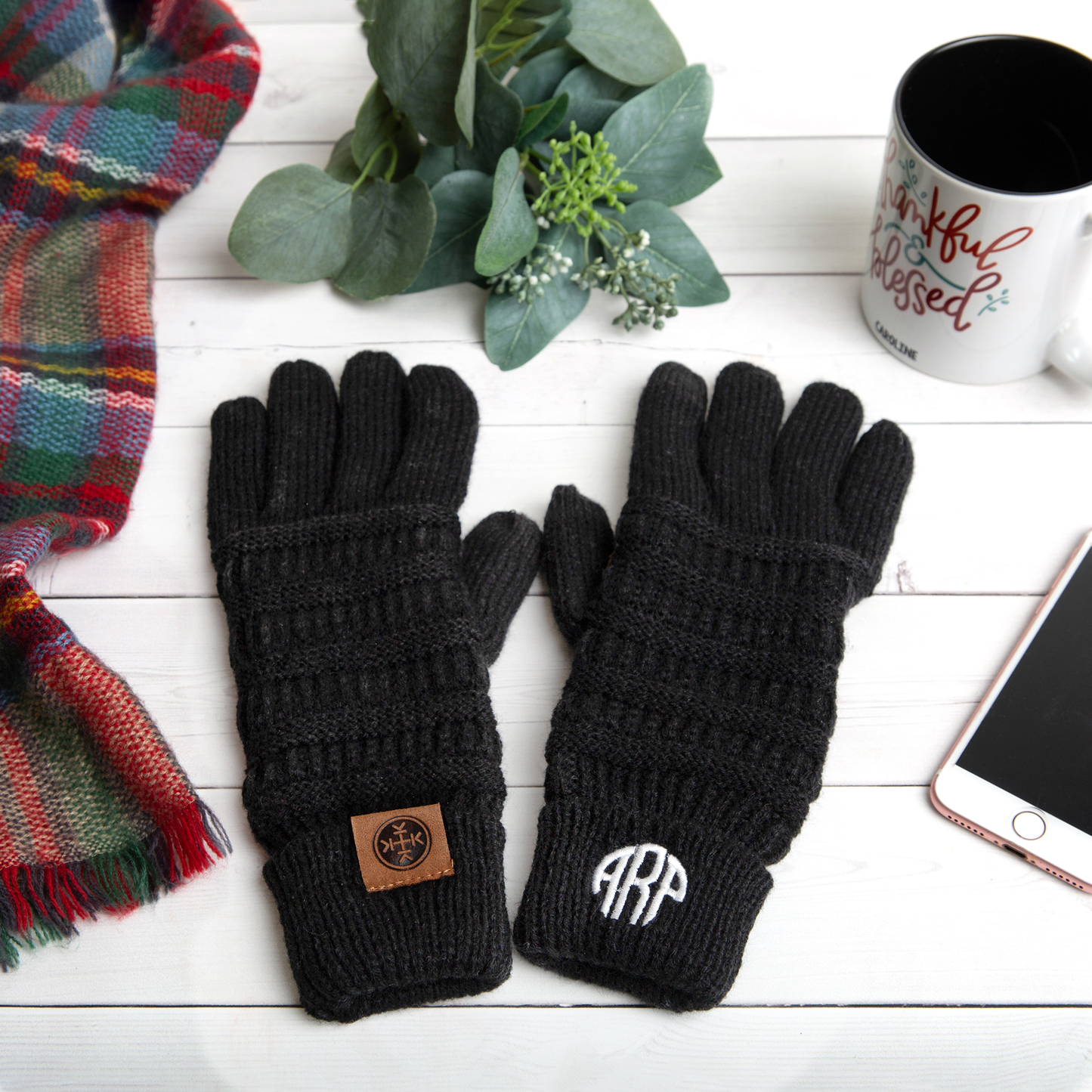 DOWDESIGN. | Monogram Gloves
