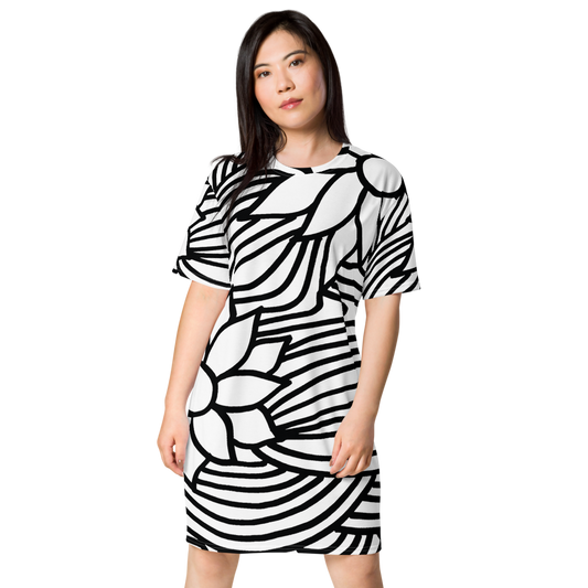 Black And White Flower Ornament | T-Shirt Dress
