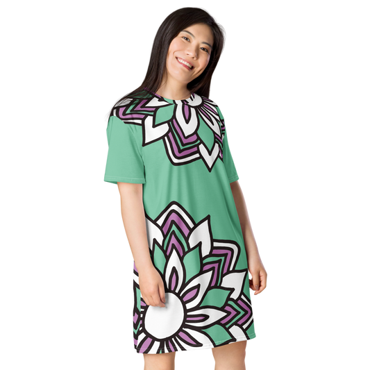 Smiling Flowers | T-Shirt Dress
