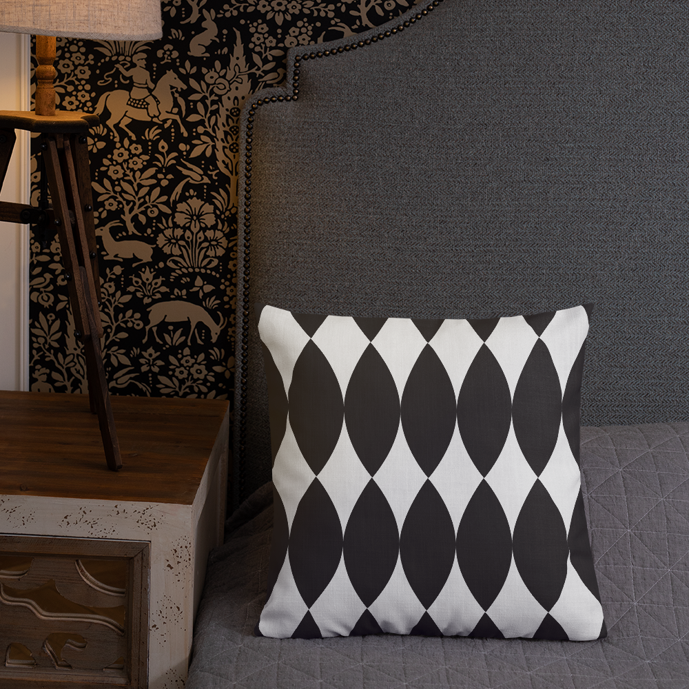Captivate | Pillow