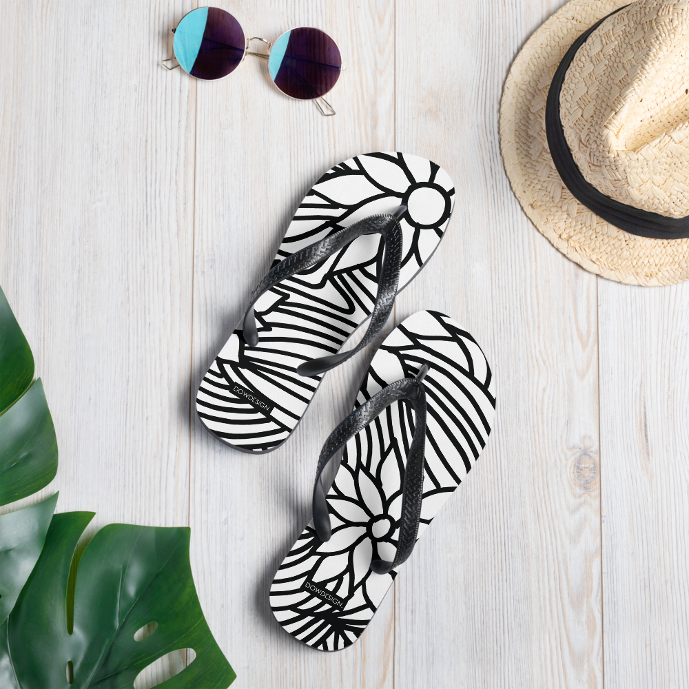 Black And White Flower Ornament | Flip-Flops