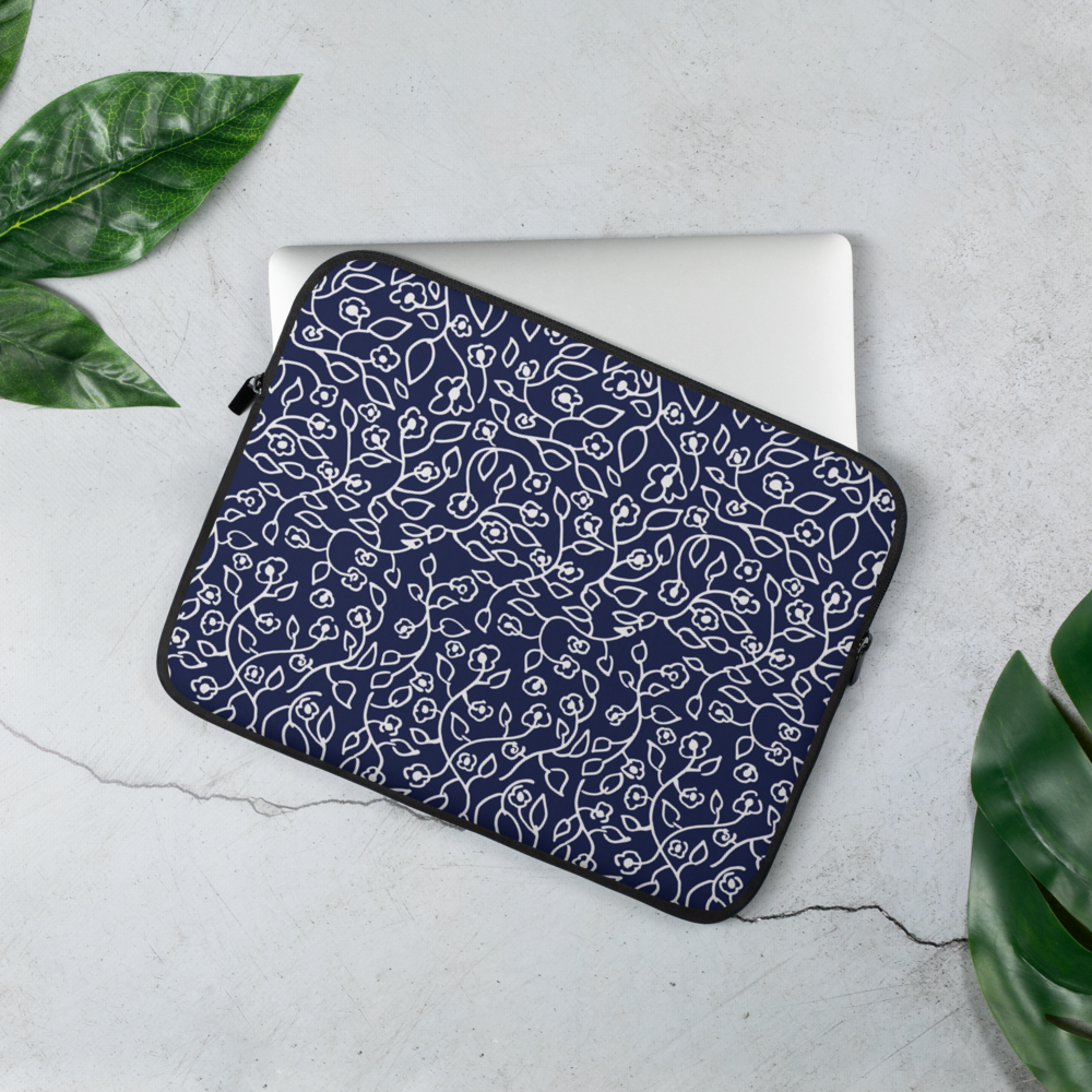 White Small Flowers | Laptop Sleeve